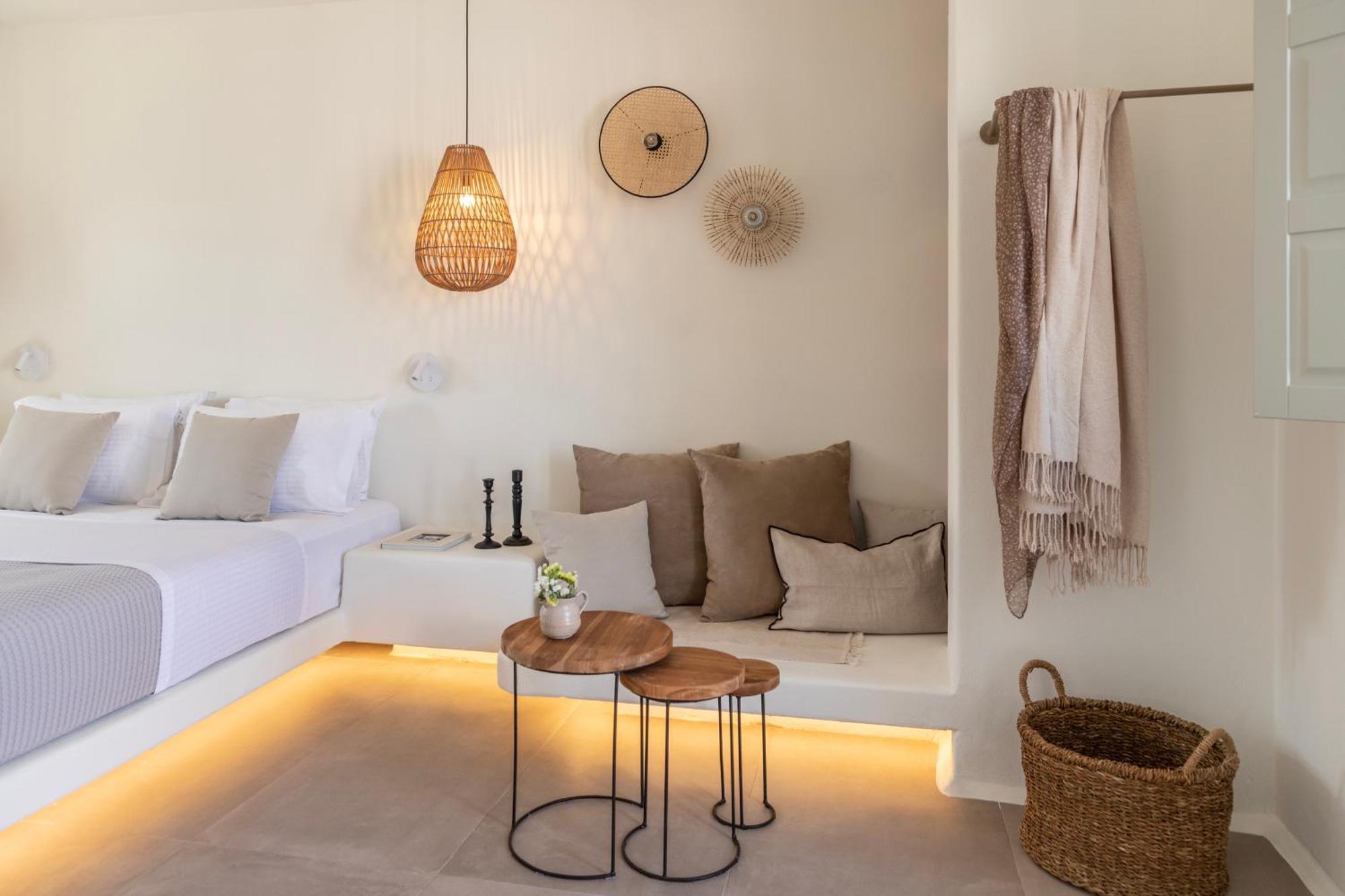 Frescoes Luxury Suites By Kb Hospitality Mesaria Extérieur photo