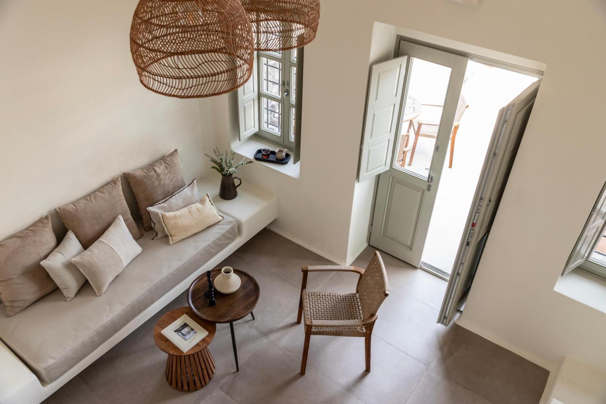 Frescoes Luxury Suites By Kb Hospitality Mesaria Extérieur photo