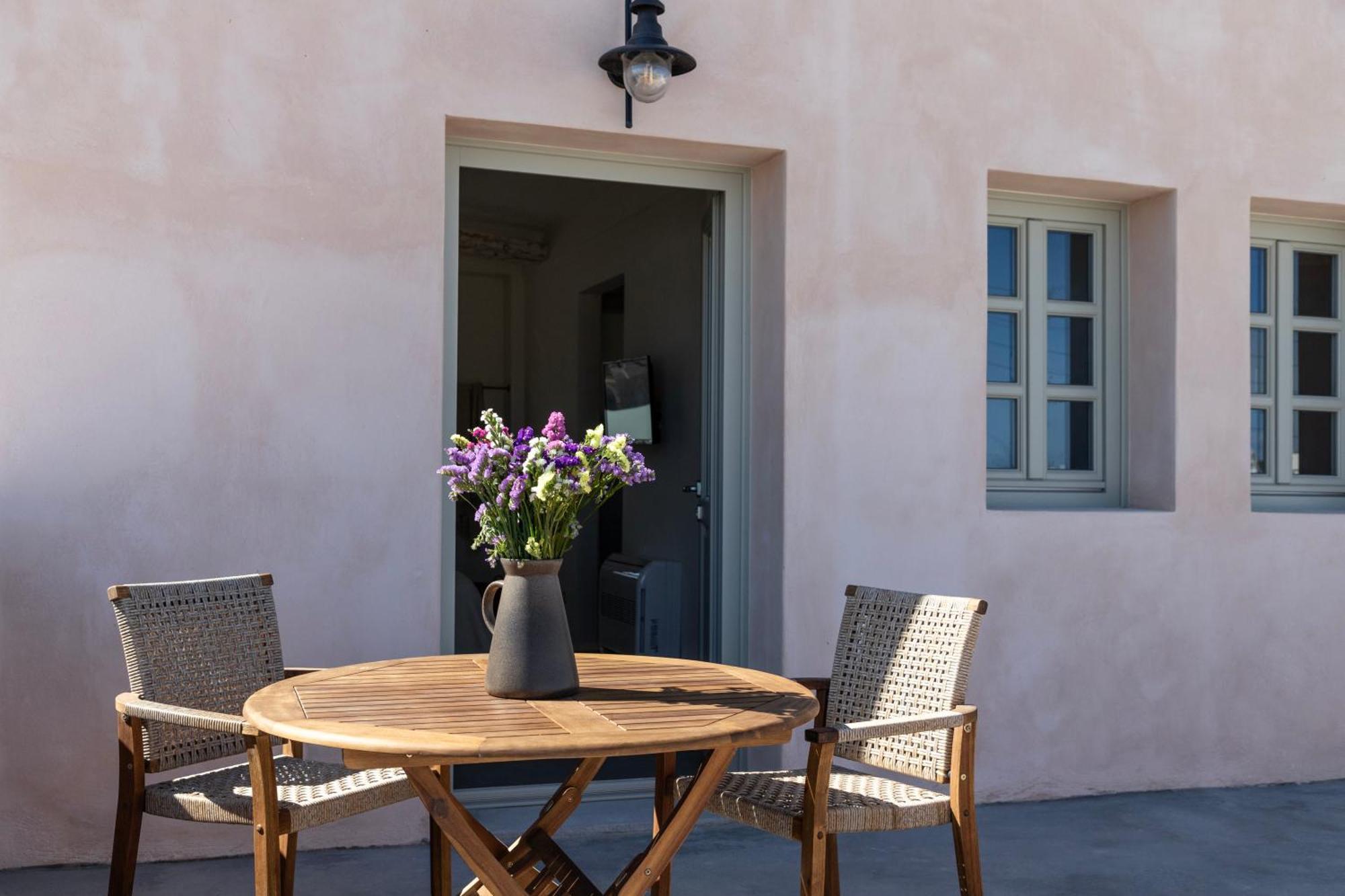 Frescoes Luxury Suites By Kb Hospitality Mesaria Extérieur photo