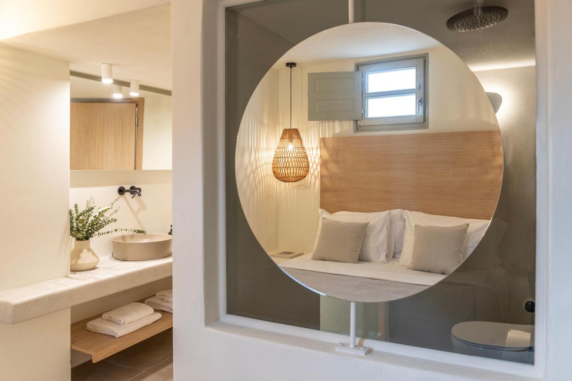 Frescoes Luxury Suites By Kb Hospitality Mesaria Extérieur photo