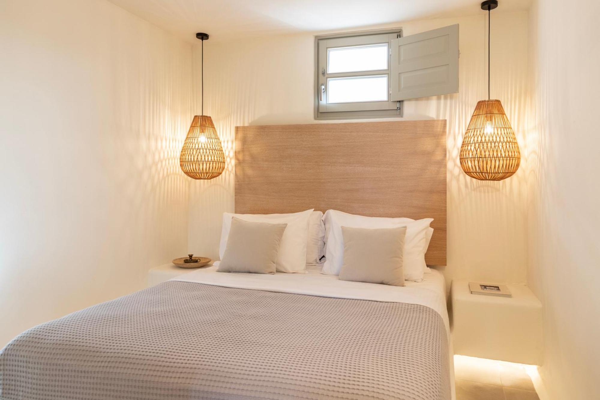 Frescoes Luxury Suites By Kb Hospitality Mesaria Extérieur photo