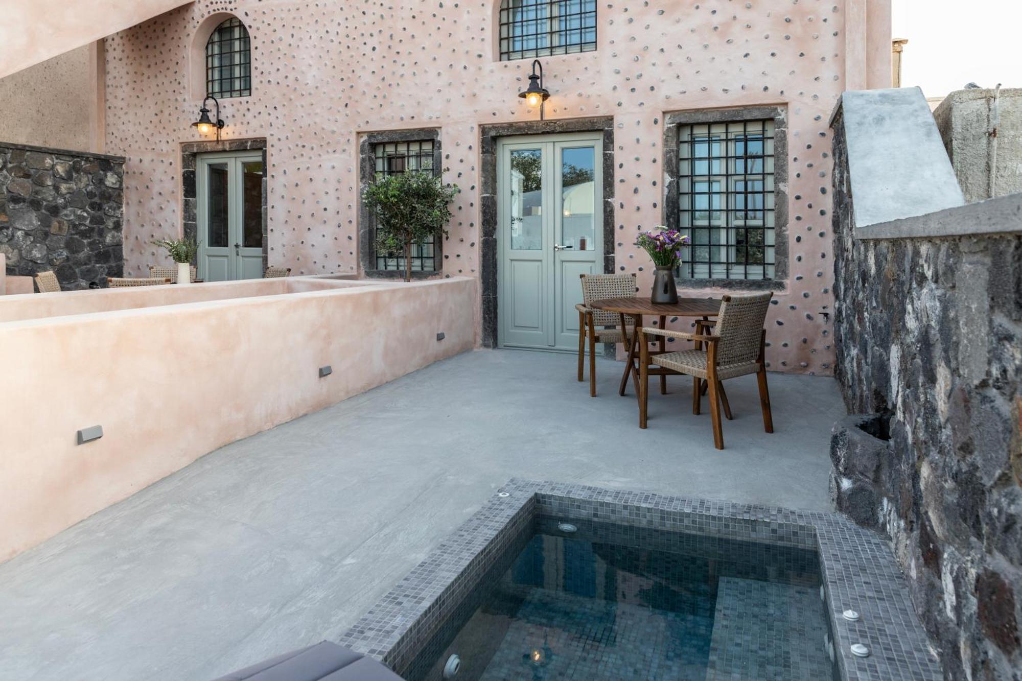 Frescoes Luxury Suites By Kb Hospitality Mesaria Extérieur photo